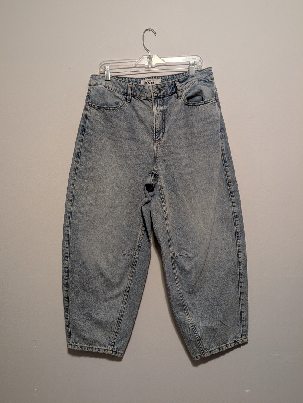 Dynamite Light Wash Denim High Rise Barrel Leg Horseshoe Jeans 90s Baggy - 10 30